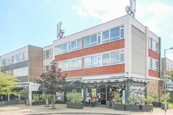 2 Bedroom Flat To Rent In Hutton Road, Brentwood, Essex, CM15