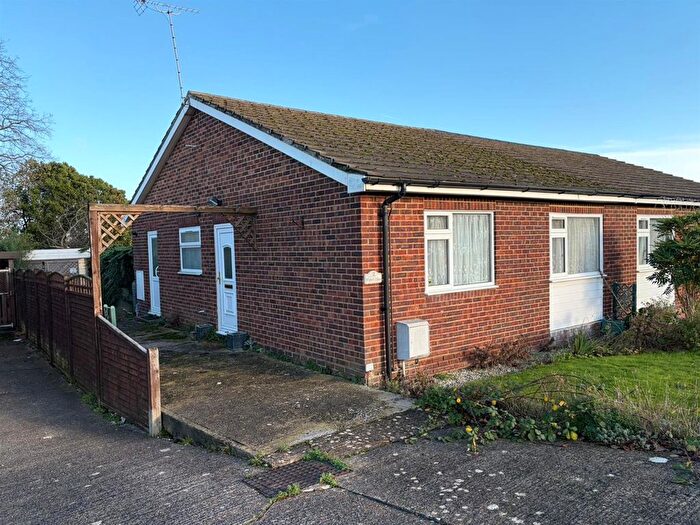 2 Bedroom Bungalow For Sale In Walnut Close, Paddock Wood, Tonbridge, TN12