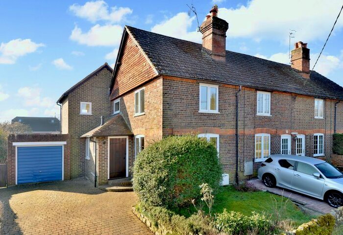 3 Bedroom Cottage To Rent In Oxted Green, Milford, Godalming, GU8