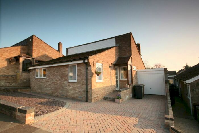 3 Bedroom Detached Bungalow To Rent In Elm Drive Garsington Oxford, OX44