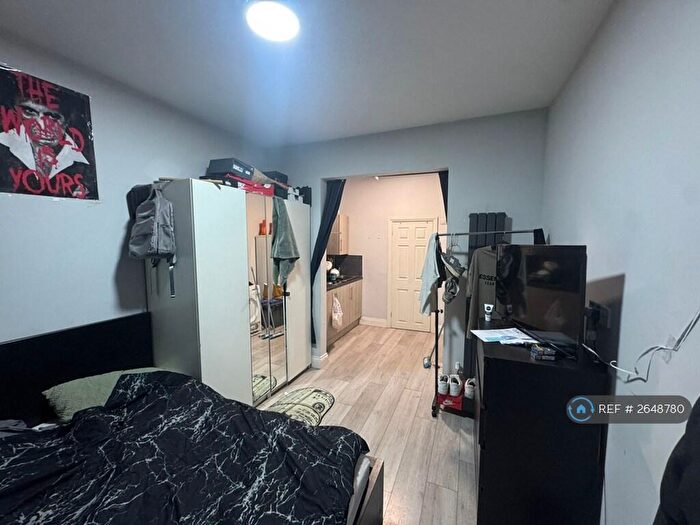 Studio To Rent In Ethelbert Gardens, Ilford, IG2