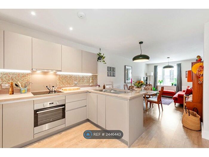 1 Bedroom Flat To Rent In Rheola Close, London, N17