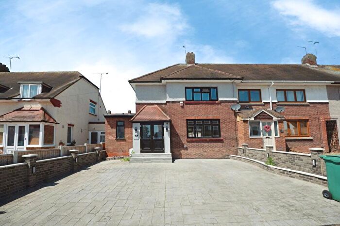 3 Bedroom End Of Terrace House For Sale In Bower Close, Romford, Essex, RM5