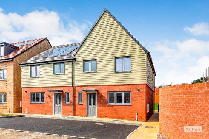 3 Bedroom Property To Rent In Carnelian Avenue, Wellingborough, NN8