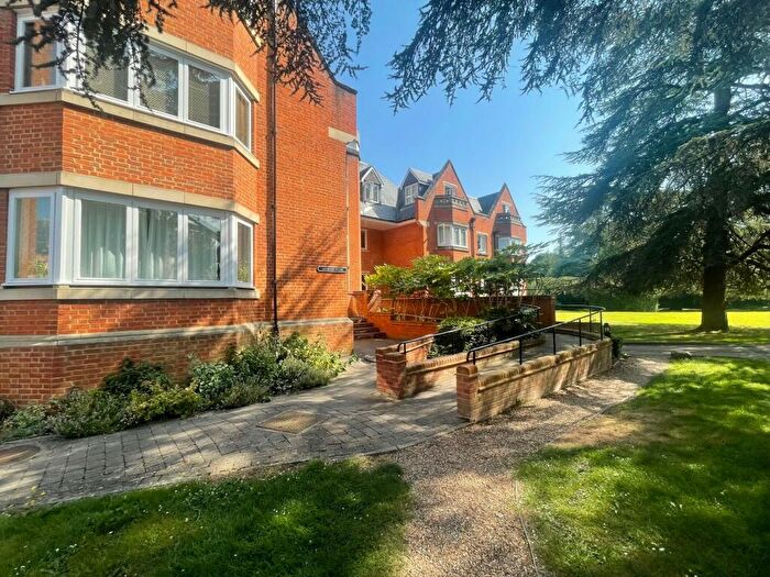 2 Bedroom Apartment To Rent In Longbourn, SL4
