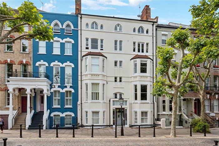 2 Bedroom Apartment For Sale In Chalcot Square, Primrose Hill, London, NW1