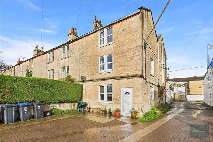 1 Bedroom Apartment For Sale In Trowbridge Road, Wiltshire, BA15
