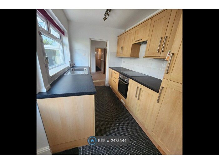2 Bedroom Terraced House To Rent In Rose Street, York, YO31