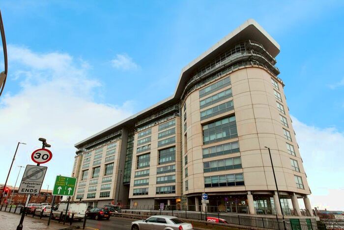 2 Bedroom Flat To Rent In West Wear Street, Sunderland, Tyne And Wear, SR1