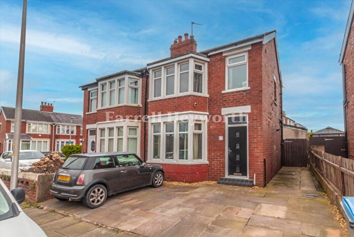 3 Bedroom Semi Detached House For Sale In Torsway Avenue, Blackpool, FY3