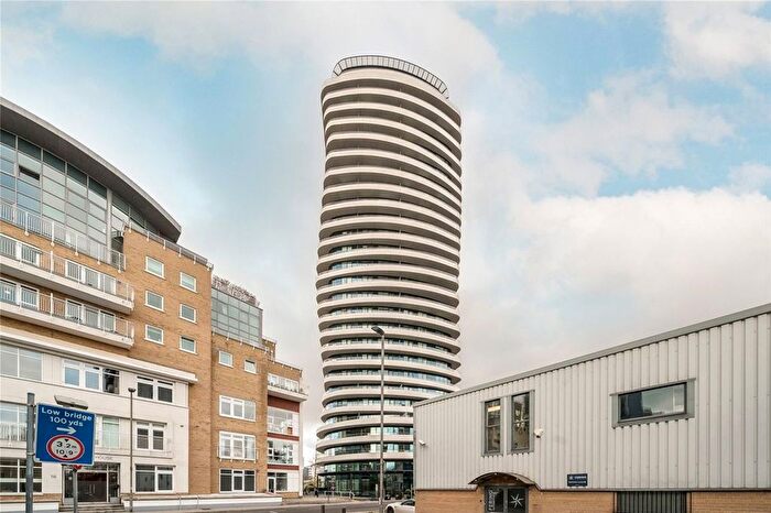 1 Bedroom Flat To Rent In Lombard Wharf, Battersea, SW11