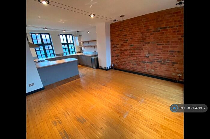 2 Bedroom Flat To Rent In Eaton House, Northampton, NN1