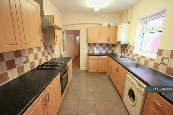 4 Bedroom Terraced House To Rent In Norris Road, Reading, RG6