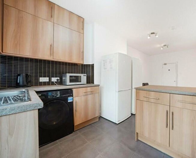 5 Bedroom Terraced House To Rent In Bush Road, London, SE8