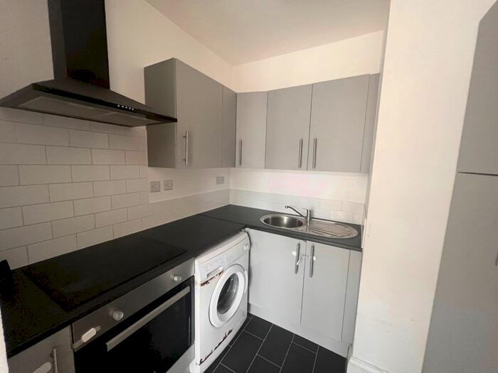 2 Bedroom Flat To Rent In Clarence Road, Enfield, EN3