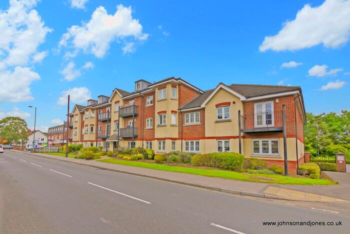 1 Bedroom Flat To Rent In Eastworth Road, Chertsey, KT16