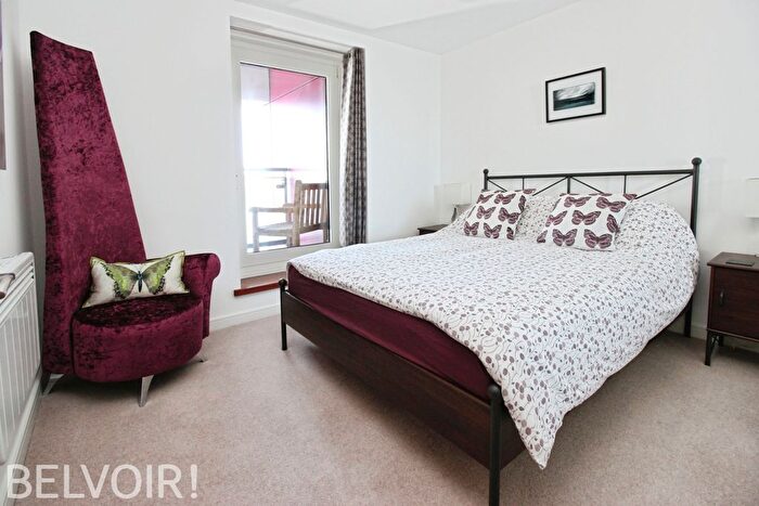 1 Bedroom Flat For Sale In Prospect Place, Cardiff Bay, Cardiff, CF11