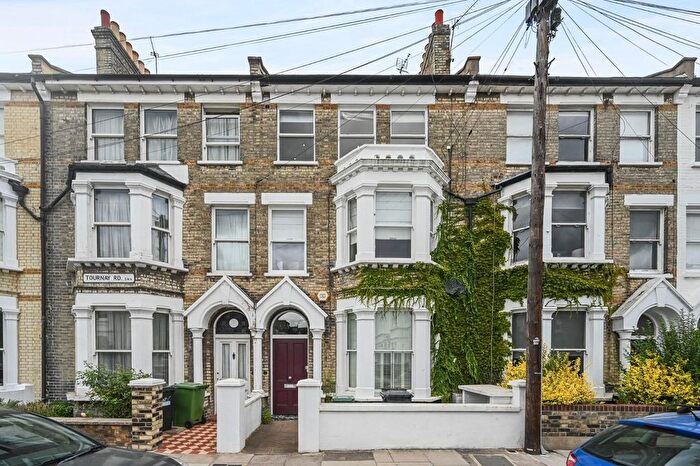 4 Bedroom Maisonette To Rent In Tournay Road, Fulham, SW6
