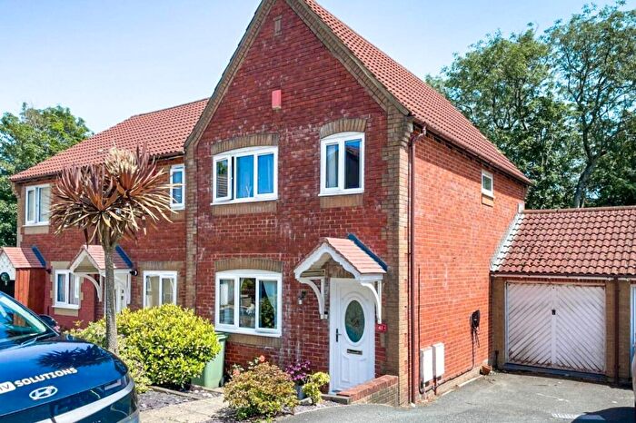 3 Bedroom End Of Terrace House For Sale In Ashwood Park Road, Chaddlewood, Plymouth, Devon, PL7