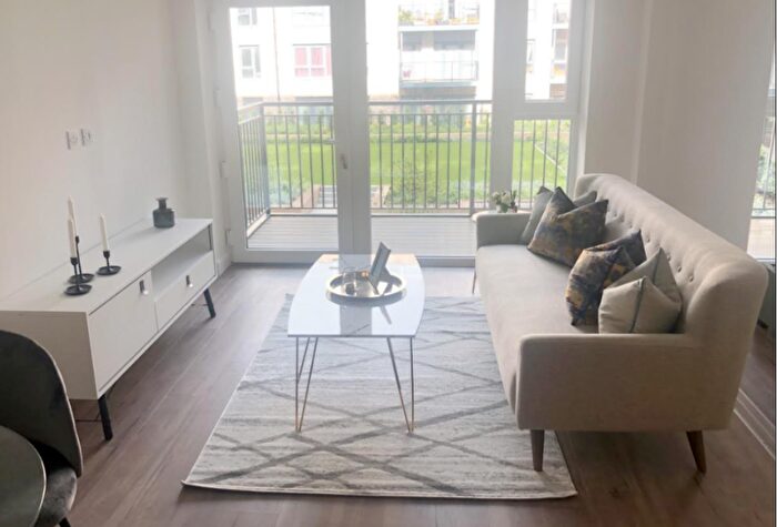 1 Bedroom Flat To Rent In Beaufort Square, London, NW9