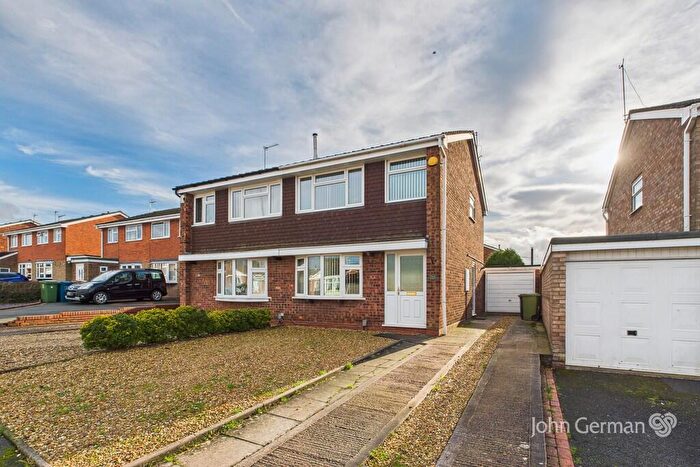 3 Bedroom Semi Detached House For Sale In The Bramblings, Stafford, ST17