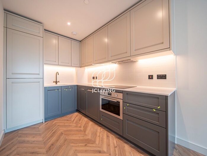 1 Bedroom Flat To Rent In Wheatfield Way, Kingston Upon Thames, KT1