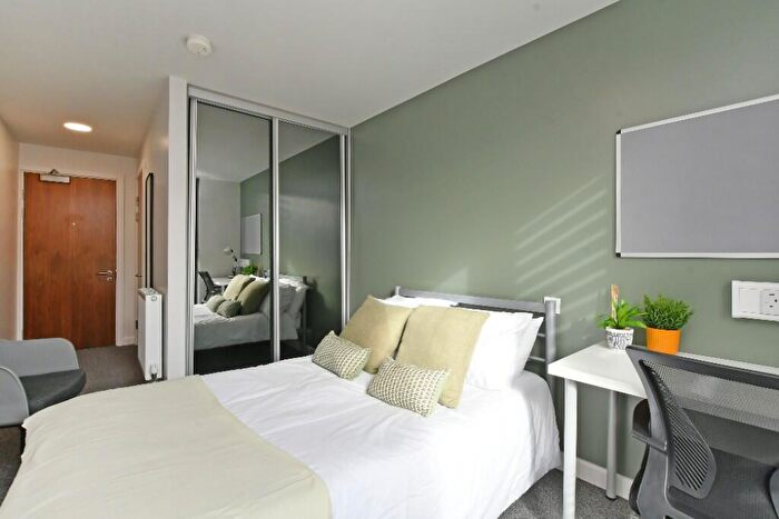 5 Bedroom Apartment To Rent In Arundel Street, Sheffield, S1