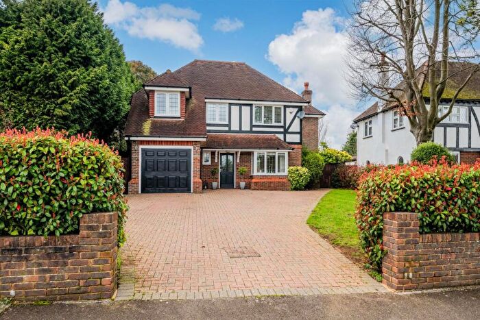 4 Bedroom Detached House For Sale In Walkfield Drive, Epsom, KT18