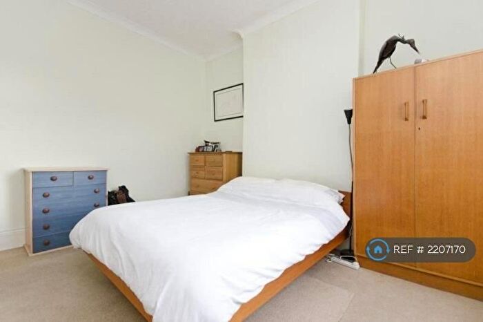 1 Bedroom Flat To Rent In Stratford, London, E15