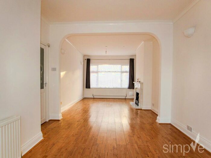 3 Bedroom Property To Rent In Granville Road, Hillingdon, Middlesex UB10