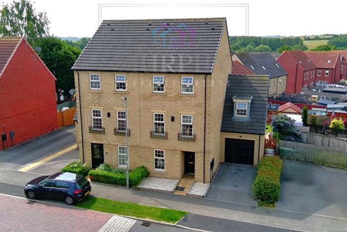 4 Bedroom Semi-Detached House For Sale In Turnberry Avenue, Ackworth, Pontefract, West Yorkshire, WF7