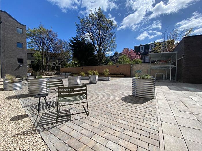 Studio To Rent In Lower Gilmore Place, Edinburgh, EH3