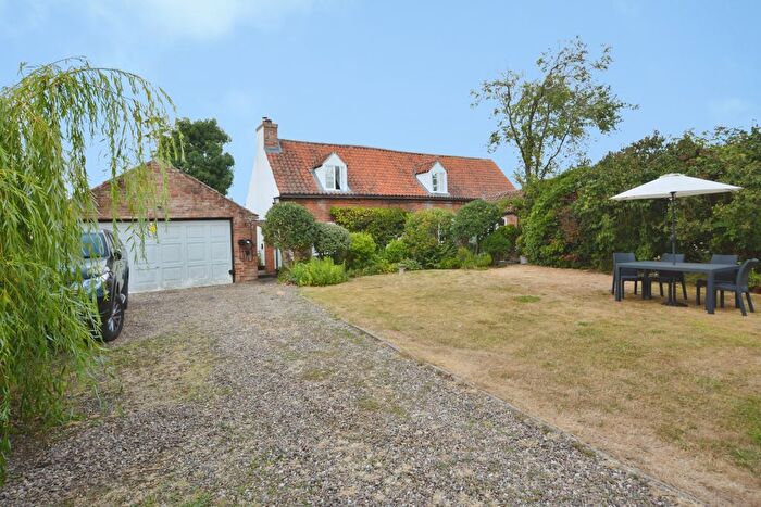 2 Bedroom Cottage For Sale In Kirklington Road, Bilsthorpe, NG22