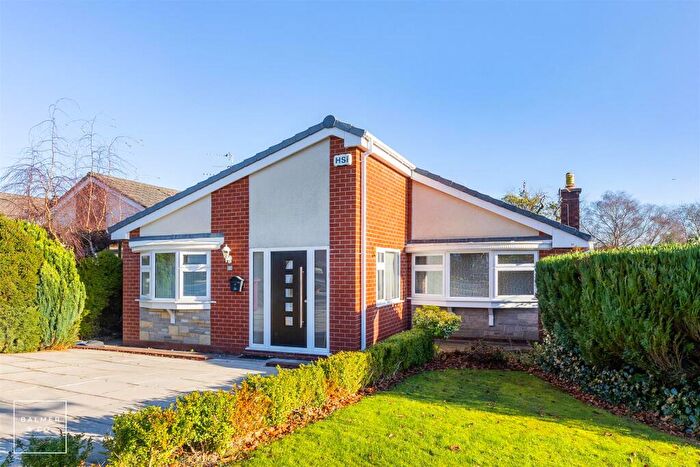 4 Bedroom Detached Bungalow For Sale In Park Bank, Atherton, M46