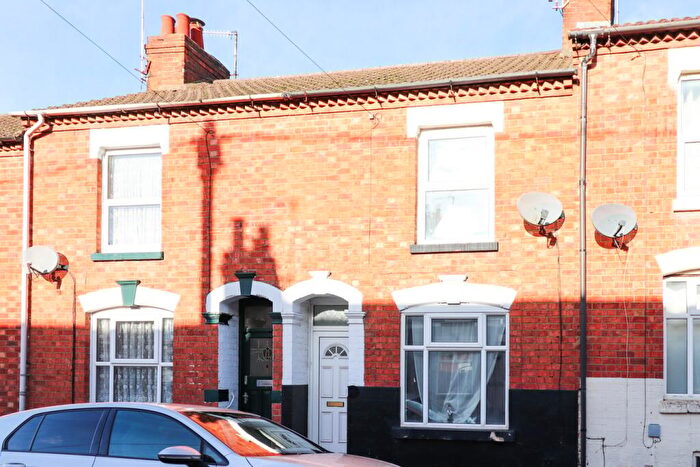 3 Bedroom House Of Multiple Occupation For Sale In Baker Street, Northampton, NN2