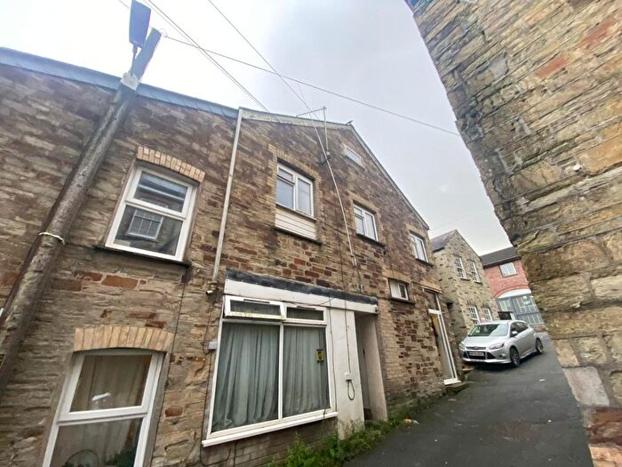 2 Bedroom Flat To Rent In Market Street, Bodmin, PL31