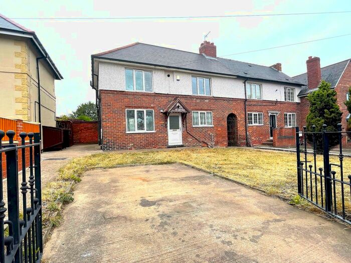 3 Bedroom End Of Terrace House To Rent In Deightonby Street, Thurnscoe, Rotherham, S63