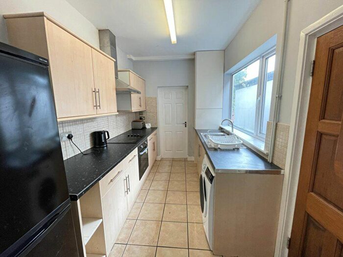 4 Bedroom House Of Multiple Occupation To Rent In Cumberland Road, Loughborough - Inc Bills Option, LE11