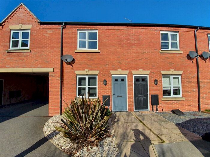 2 Bedroom Semi-Detached House To Rent In Blakeholme Court, Burton-On-Trent, DE14