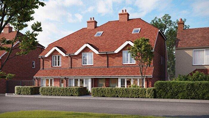 2 Bedroom End Of Terrace House For Sale In Lovel Road, Chalfont St. Peter, Gerrards Cross, Buckinghamshire, SL9