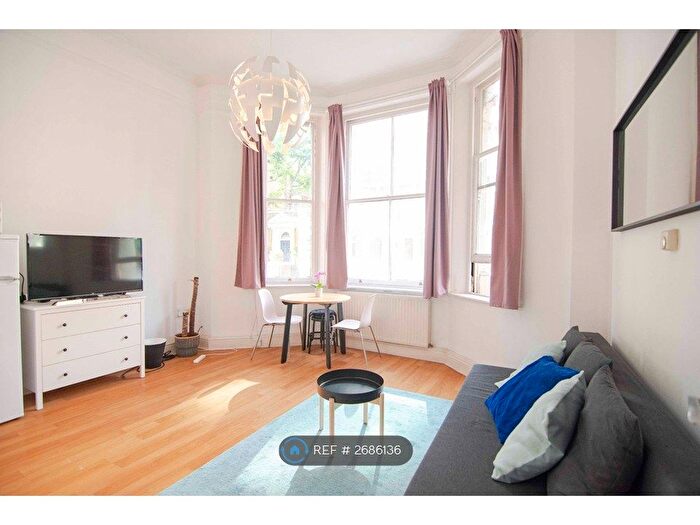 1 Bedroom Flat To Rent In Holland Park, London, W11
