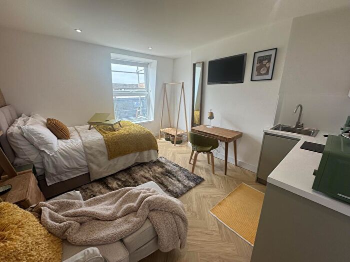 Flat To Rent In Mount Gould Road, PL4
