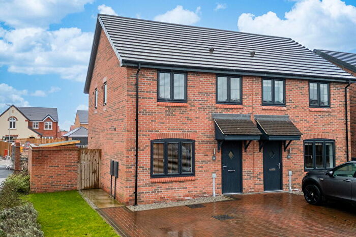 3 Bedroom Semi-Detached House For Sale In Pooley Avenue, Howden, DN14