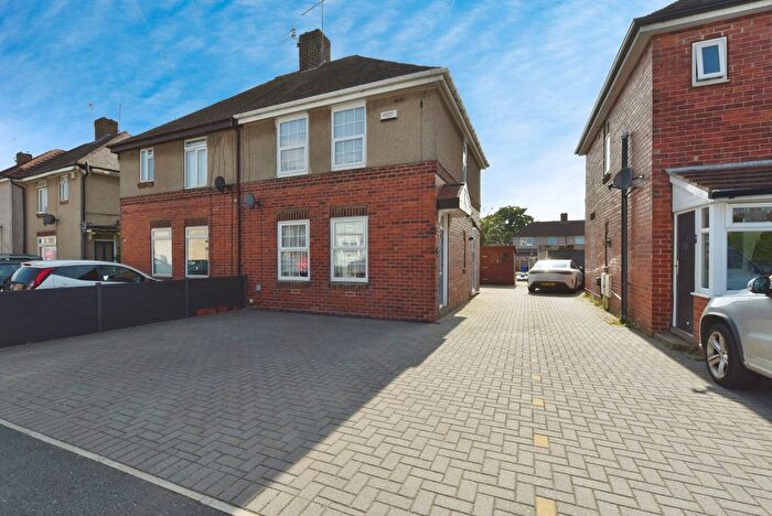 2 Bedroom Semi-Detached House For Sale In Dykes Lane, Sheffield, South Yorkshire, S6
