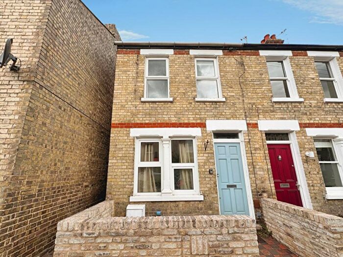 3 Bedroom End Of Terrace House For Sale In Ross Street, Cambridge, Cambridge, CB1