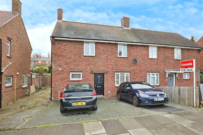 3 Bedroom Semi Detached House For Sale In Swansea Road, Northampton, NN5