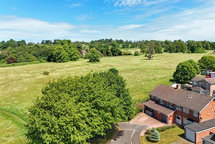 5 Bedroom Semi-Detached House For Sale In Sadler Close, Clopton, Stratford Upon Avon, CV37