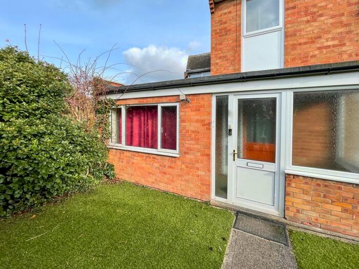 1 Bedroom Flat To Rent In Denchworth Road, Wantage, OX12