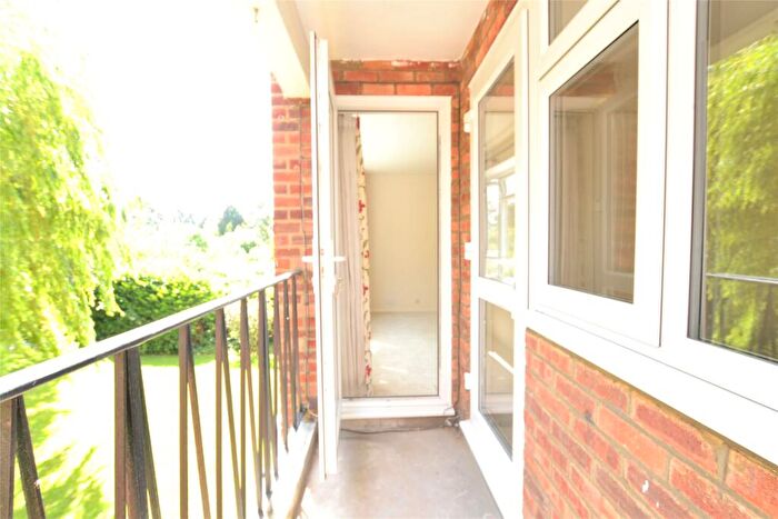 2 Bedroom Apartment To Rent In North Lodge, Somerset Road, New Barnet, Barnet, EN5