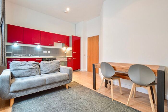 1 Bedroom Flat To Rent In York Place, Leeds, LS1